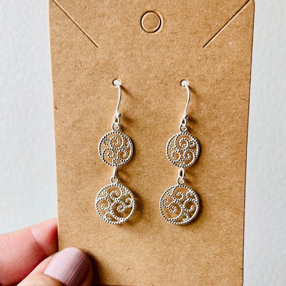 NWOT Filigree Dangle Fashion Earrings - Picture 4 of 8
